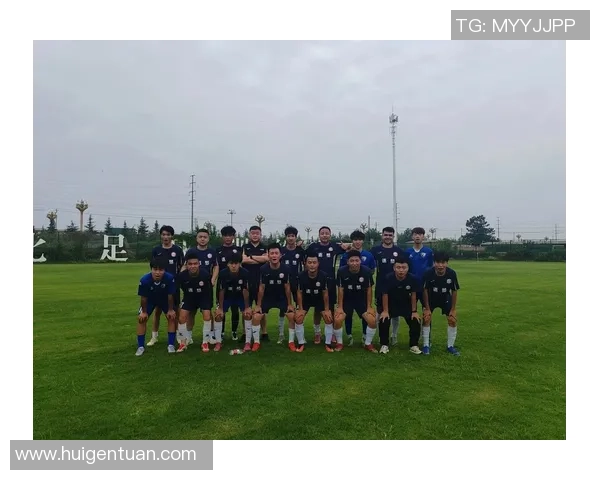 在绿茵场上追逐梦想足球比赛带给我的感悟与成长